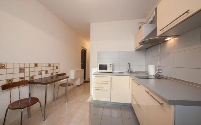Apartment on 78 Dobrovol'cheskoy Brigady 19