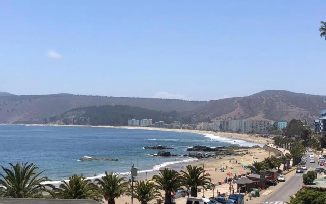 Espectacular departamento frente a playa chica