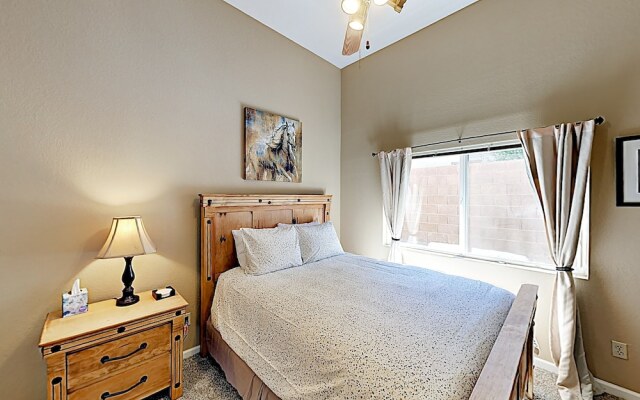 747 Phoenix - 4 Br Home