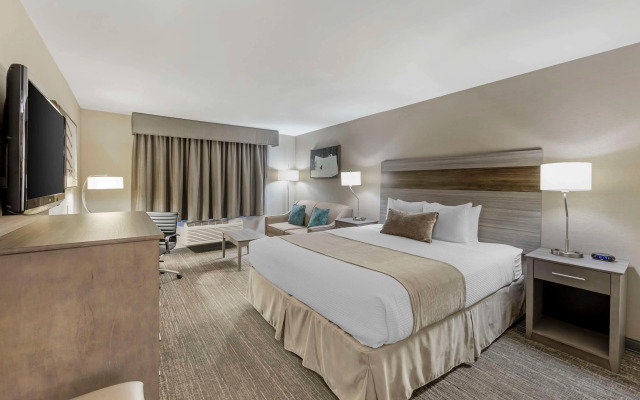 Best Western Plus Executive Inn