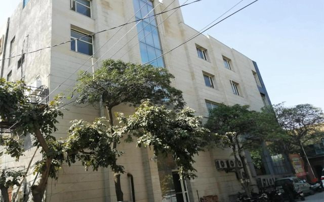 OYO 63150 City House