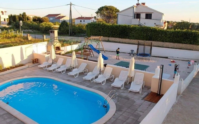 Nenad - With Pool - A2