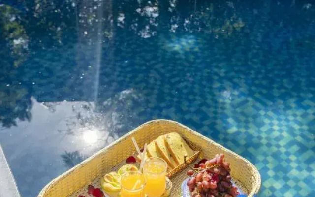 Green Bungalow Garden Resort