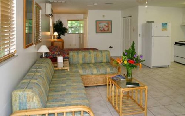 River Palm Waterfront Motel, Cottages & Vacation Rentals