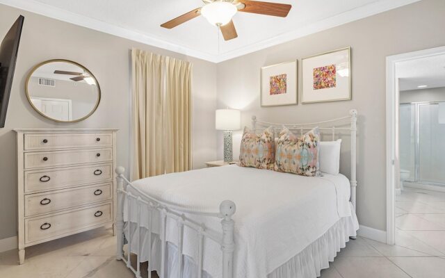 Windemere 908 with Pool Side Cabana