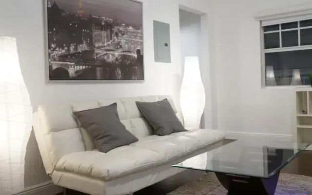 Liberty Design Apartment Hotel