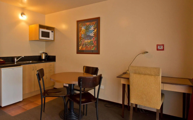 Broadway Motel