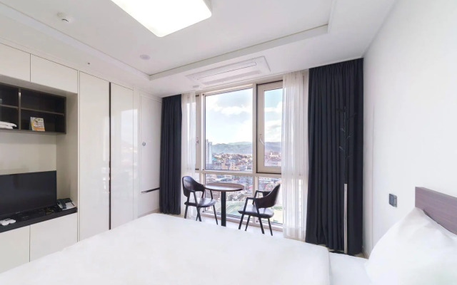 The Venezia Suite Hotel