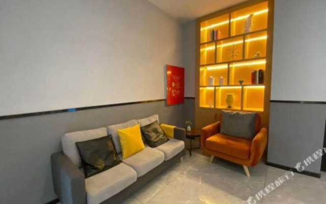 Elong Wanguo Hotel (Nanchang Railway Station Bayi Square)