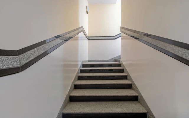 Treebo Marina Grand, Railway Station