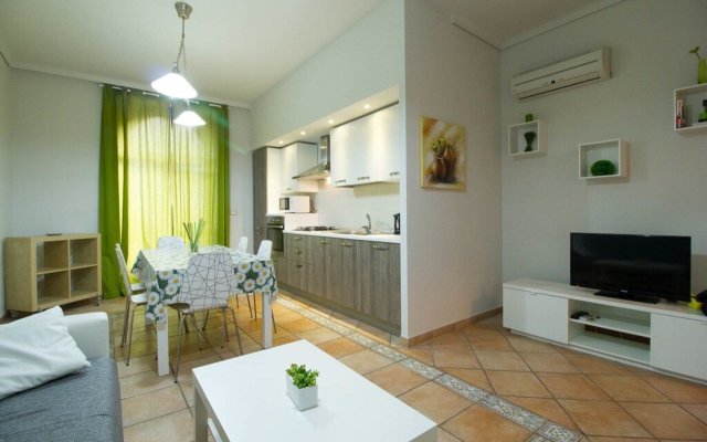 Delfino2 Casesicule, Nice Apartment with Balcony, Sand Beach at 70 mt, Wi-Fi