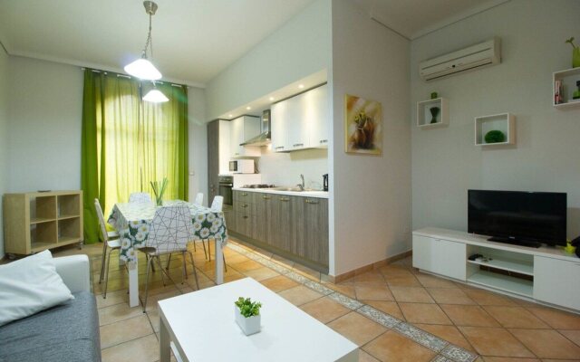 Delfino2 Casesicule, Nice Apartment with Balcony, Sand Beach at 70 mt, Wi-Fi