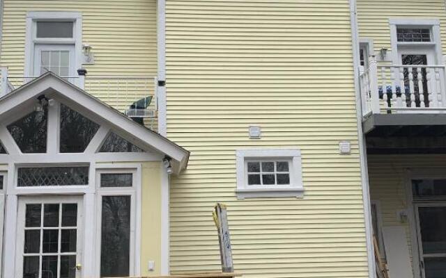 Point Breeze Guest House