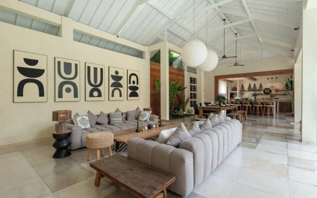 Villa Dreamer by Villa Finder