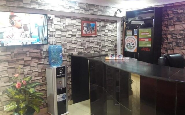 Royal Palm Hotel And Suites