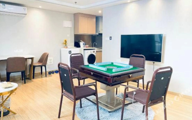 Cloud Building Selection Hotel