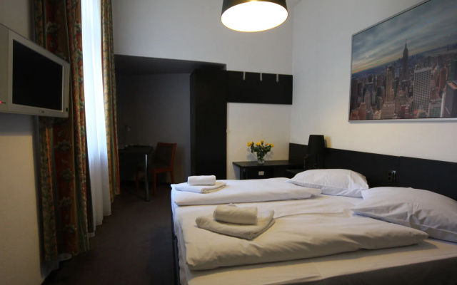 Hotel Carlton