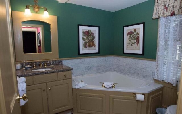 Ivy Lodge Bed & Breakfast