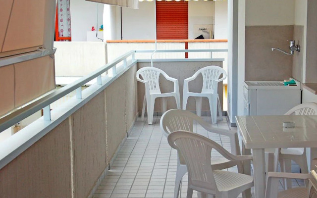 Alluring Apartment in Alba Adriatica near Sea