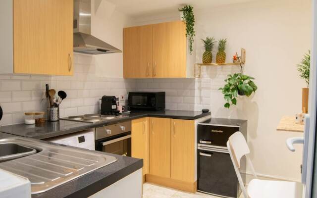 Charming 1 Bedroom Flat With Patio In Hackney