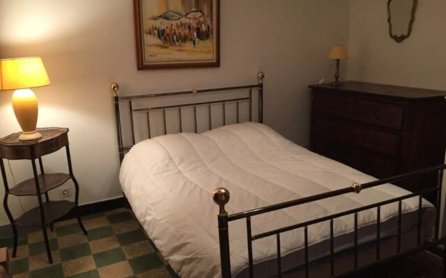 Appt 2 pieces dans Mas provençal