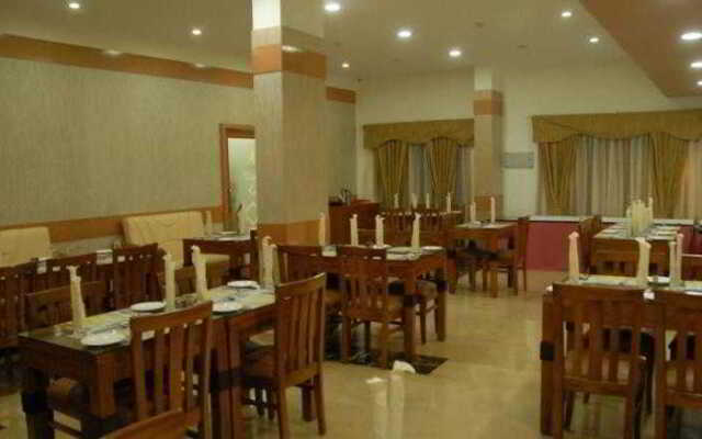 Meenal Hotel