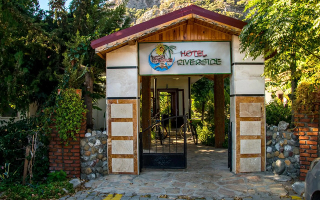 Hotel Riverside