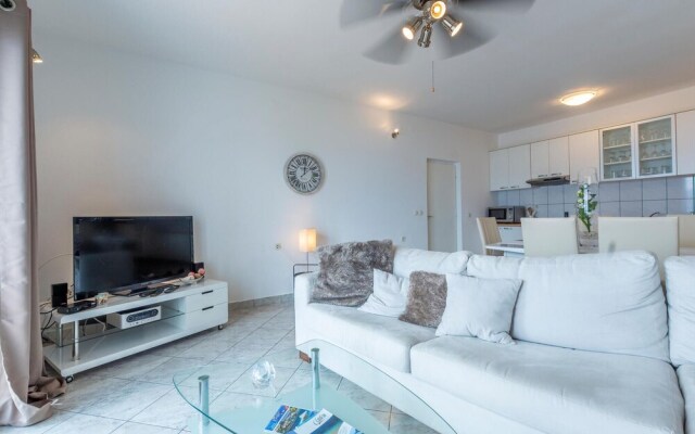 Awesome Home in Jesenice With Wifi and 3 Bedrooms