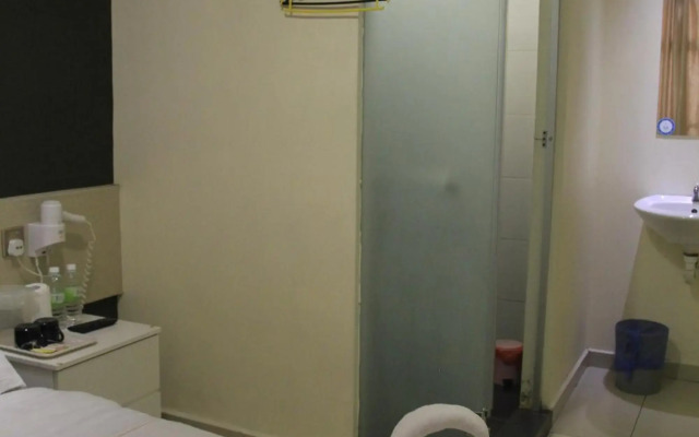 Putra One Avenue Hotel