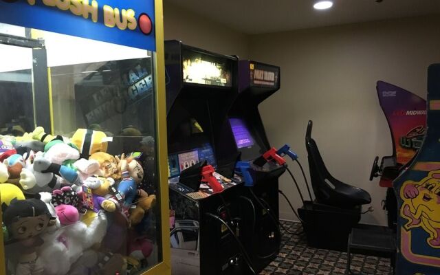 Norwood Inn & Suites