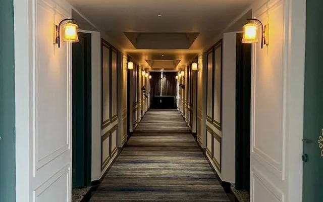 The Hans Hotel - Hubli