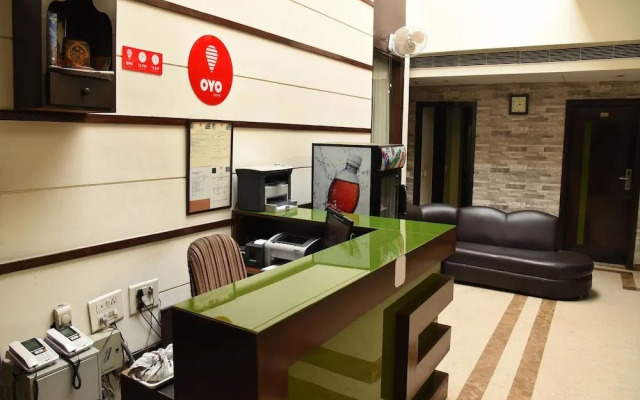 OYO 3537 Hotel Landmark