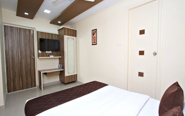 OYO 4848 3 Square Inn