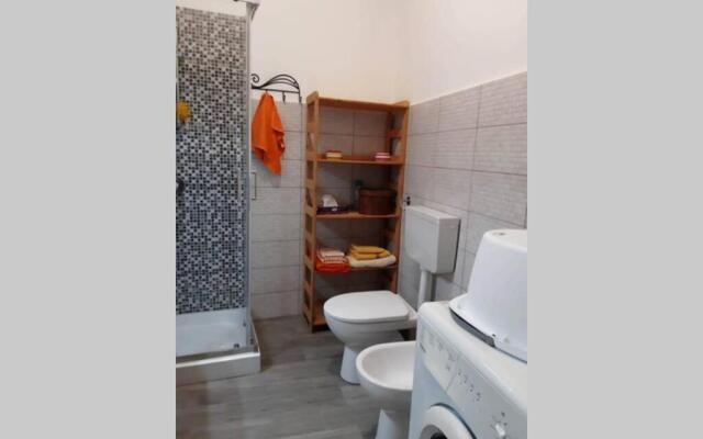 "Persiane blu" ampio appartamento in centro storico a Teulada