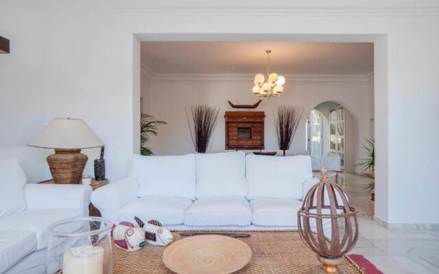 Charming 4bedroom Villa in Los Monteros Beach