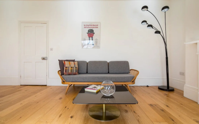 Hausd - Floral Street