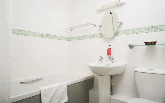 The Sun Bay Hotel & Restaurant