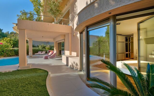 Luxurious Villa Philoxenia