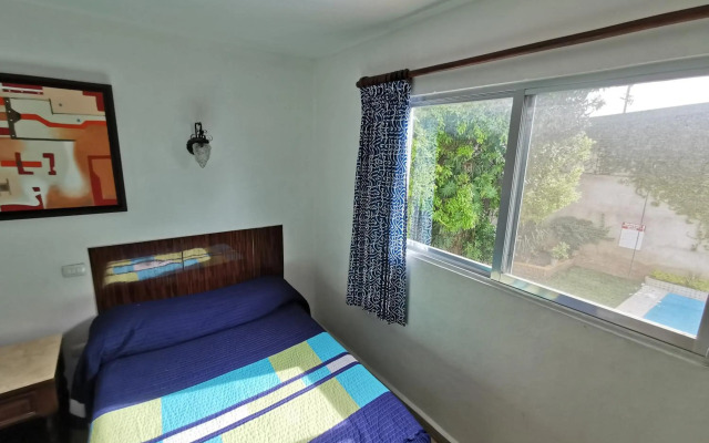 Las Dalias Inn