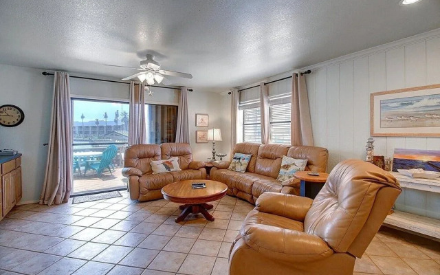 Bayhouse Condo 3 Bedroom Condo by Redawning