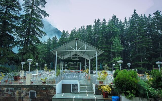 Golden Tulip Manali Hotel