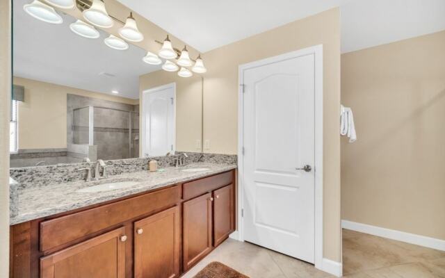 1471rolling 6 Bedroom Villa