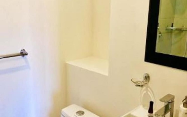 Niza Five Luxury Beach Apartments