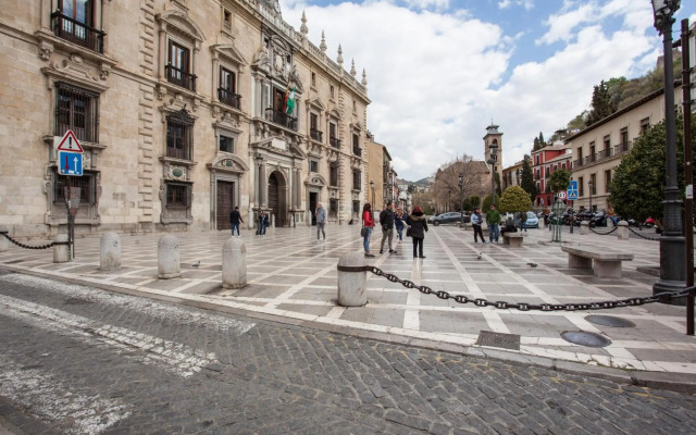 Apartamentos Reina Isabel