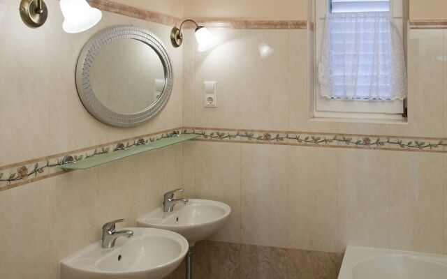 Apartment Parlov
