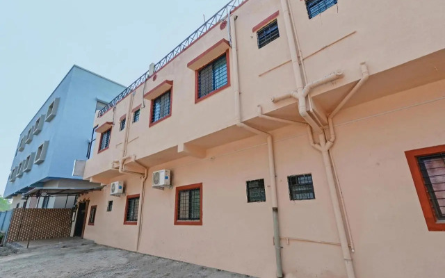 OYO 24756 Devi Residency