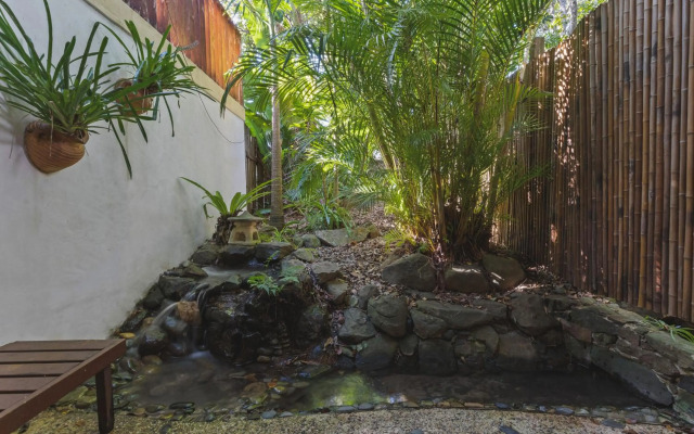 The Garden Burees