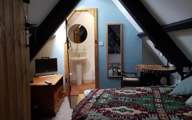 James John Hamilton House and backpacker hostel