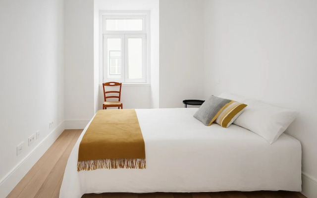 2bed flat with Balcony in Central Lisbon