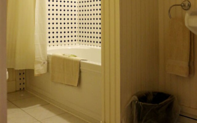 Kearsarge Inn
